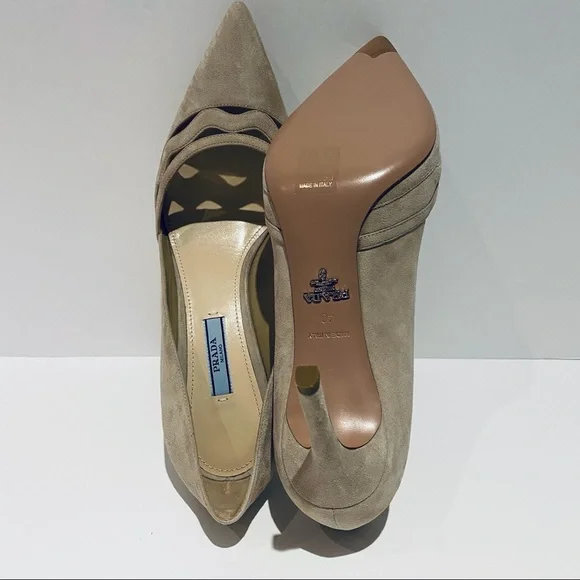 PRADA SUEDE POINT-TOE CUTOUT PUMP. - Picture 9 of 9